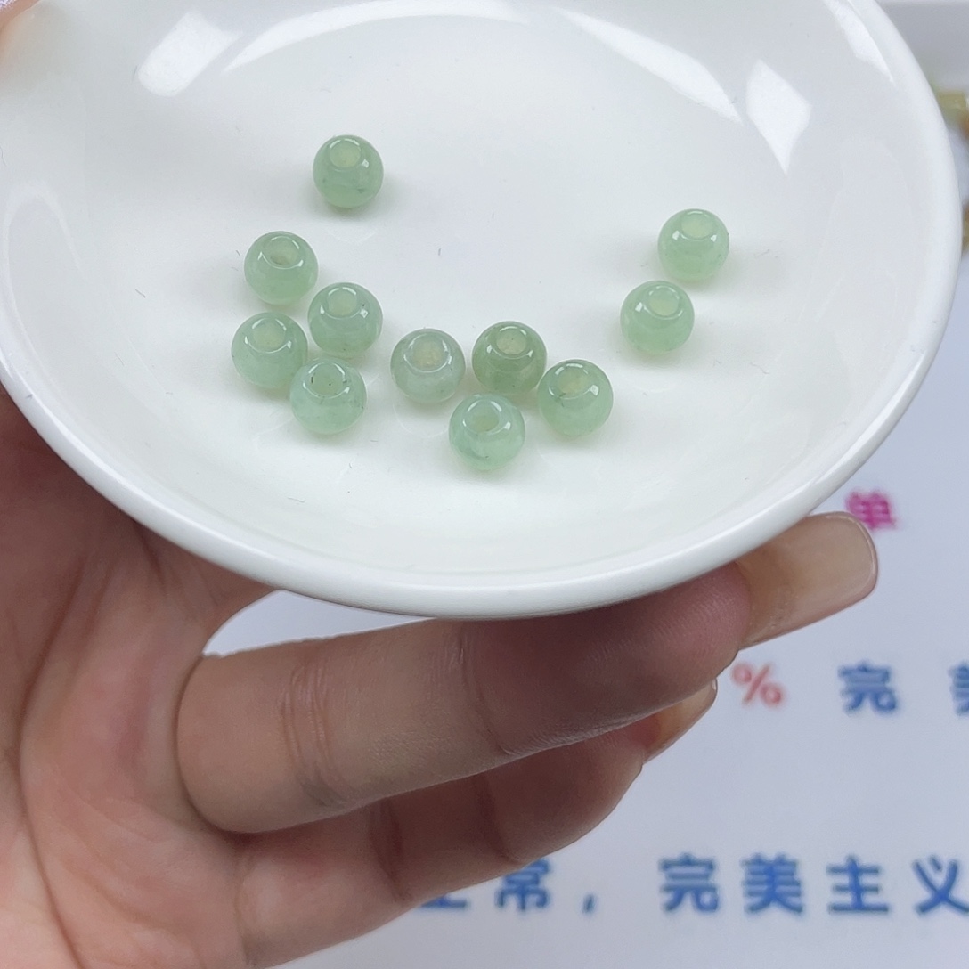翡翠散珠卡6.4大孔珠11颗
