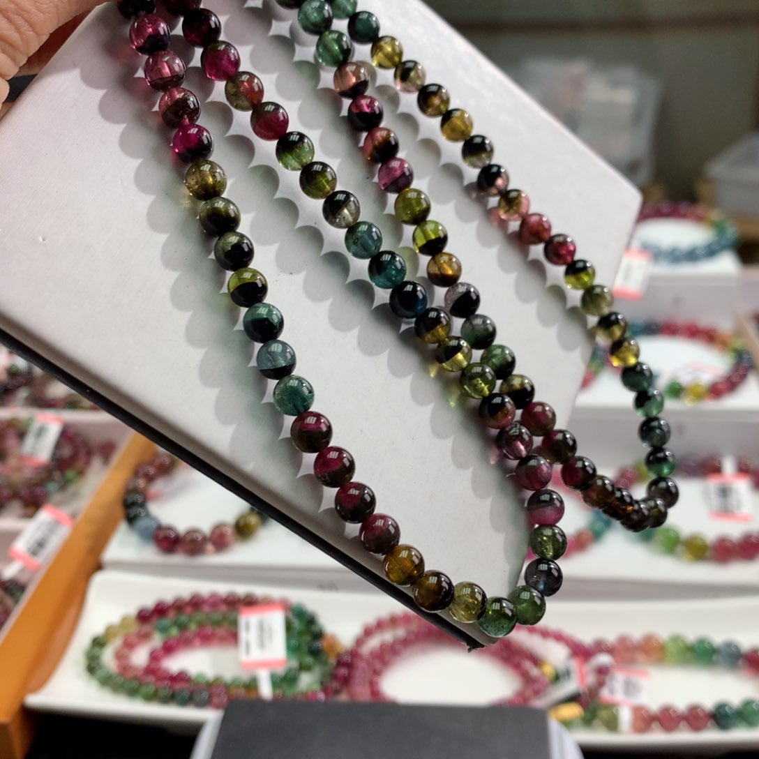 碧玺手链未镶嵌       6mm。