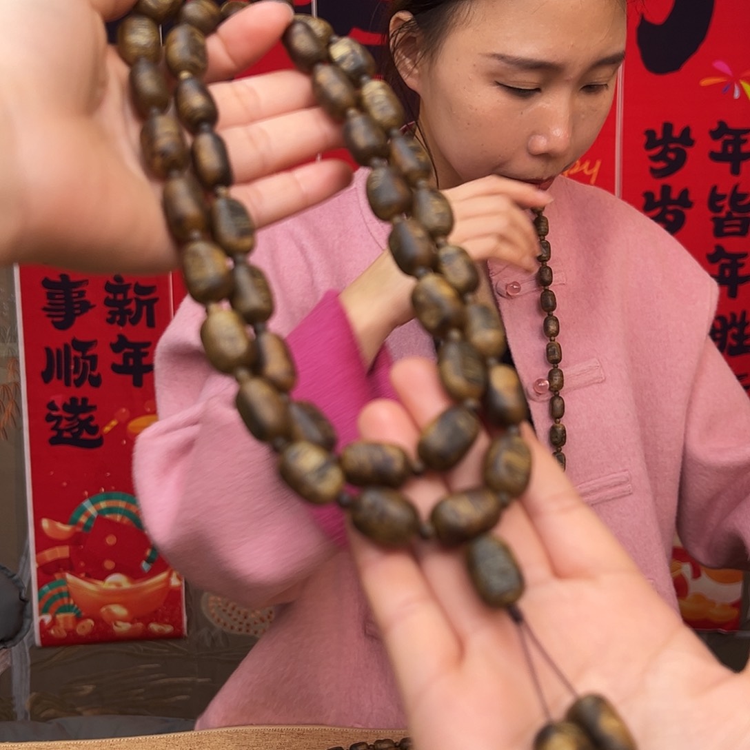 沉香手串海南老白奇金丝蜜结红油留疤珠多圈一条48克➕