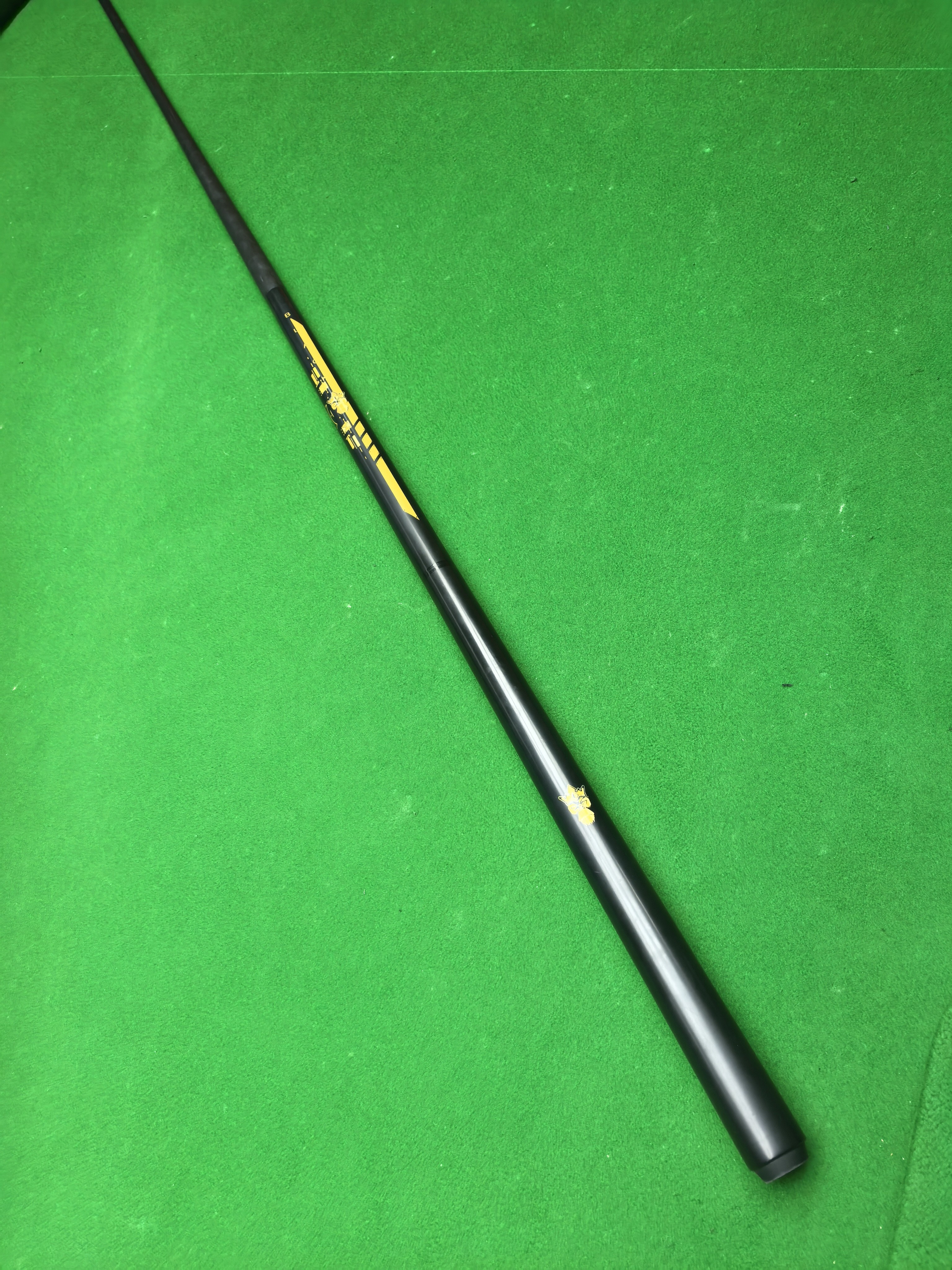 小怪兽黑蛋碳纤维台球杆中式黑八九球暴力开球炸杆