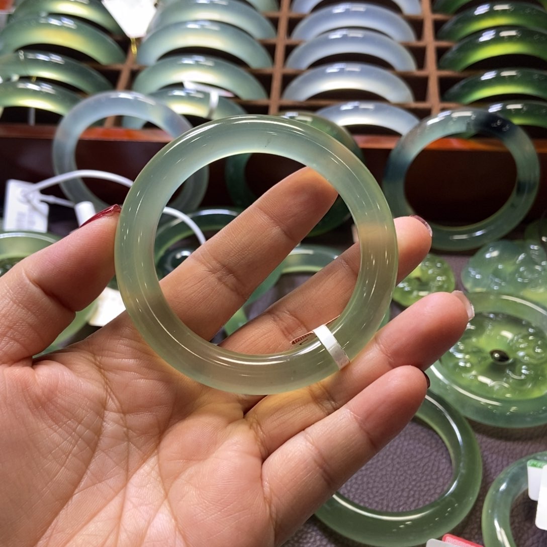 蛇纹石玉手镯51未镶嵌