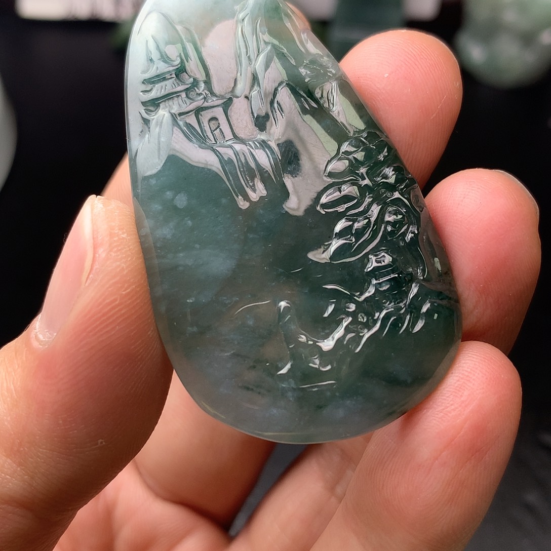 翡翠未镶嵌颈饰翡翠首饰和翡翠珠宝