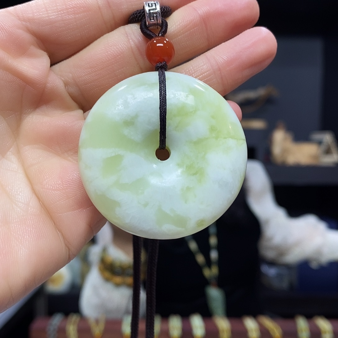 岫玉挂件吊坠未镶嵌