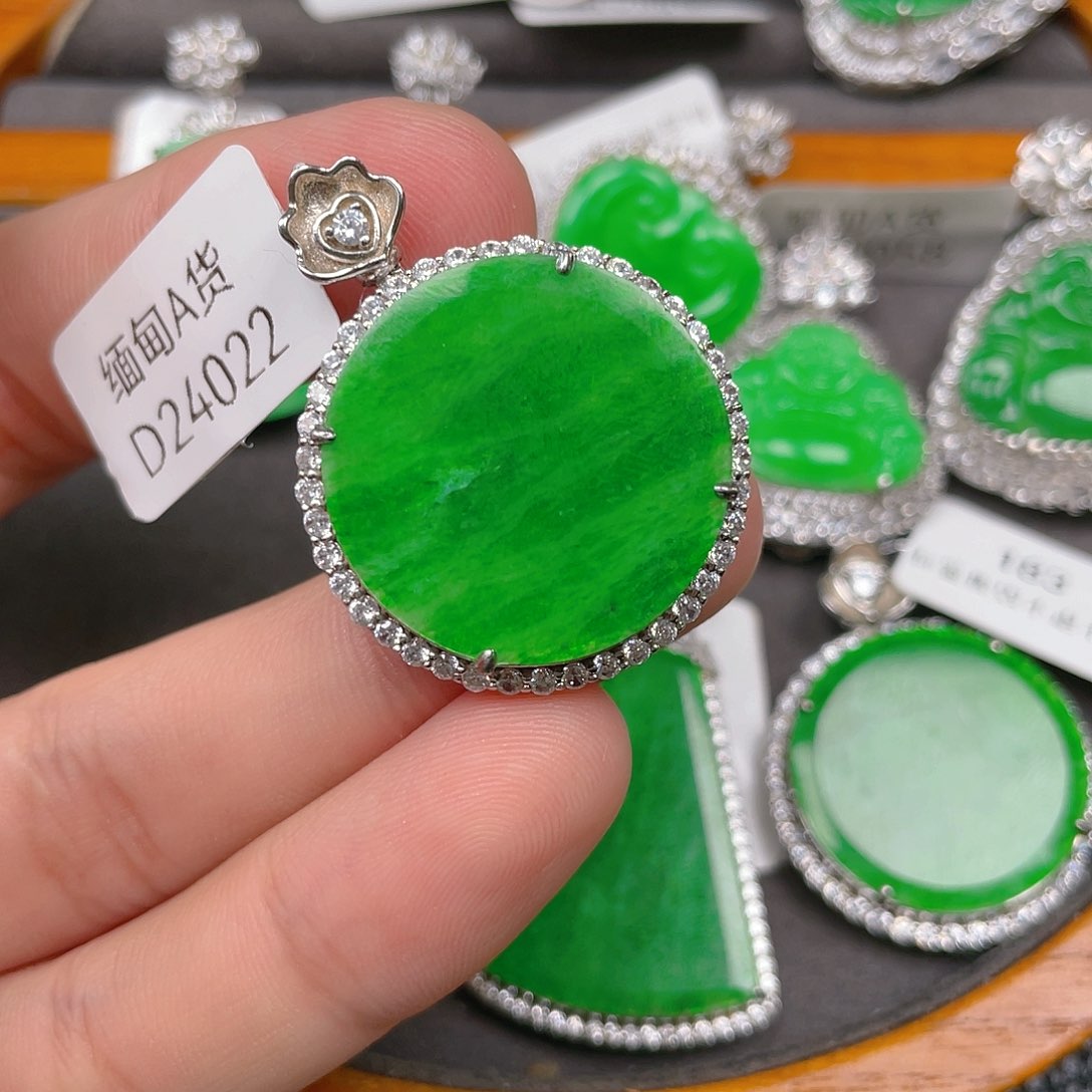 【闪购商品】翡翠吊坠(不含链)银S925镶嵌