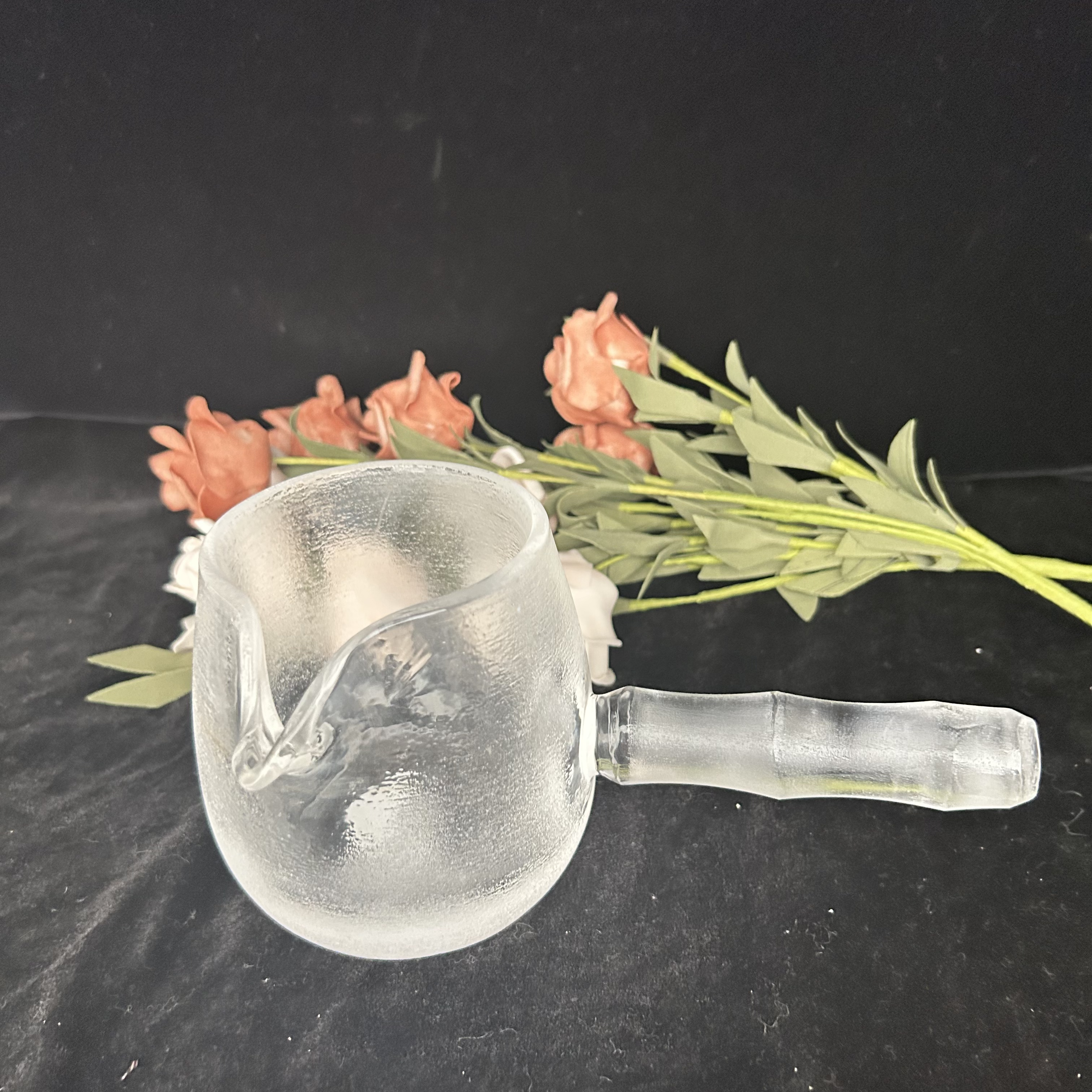 原矿水晶水晶侧把壶杯，手工打磨，可电磁炉加热，容量款式接受定制