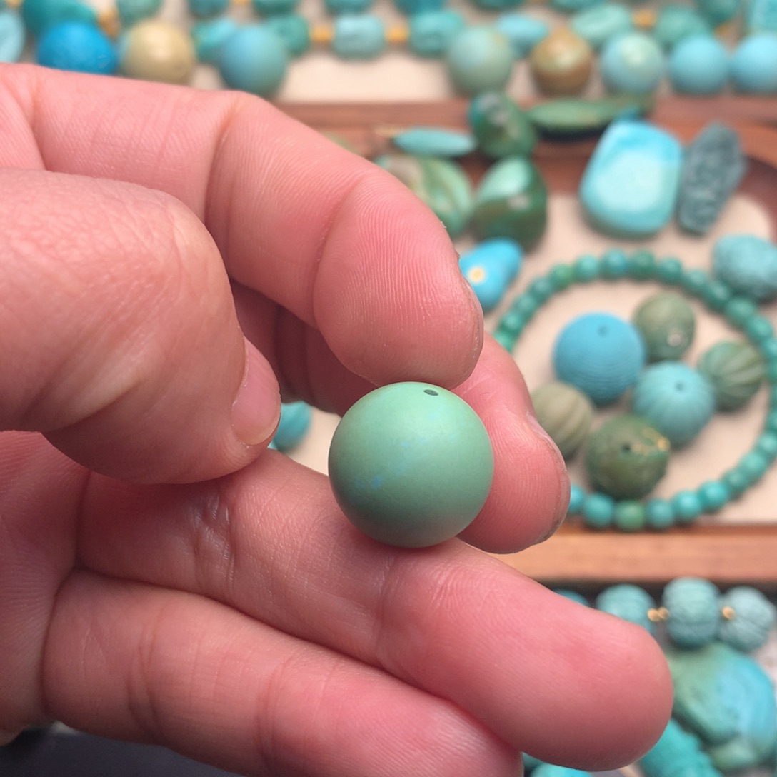 阳***光绿松石未镶嵌颈饰