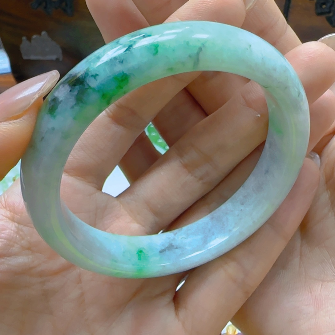 翡翠手镯未镶嵌煮**盏翡翠299