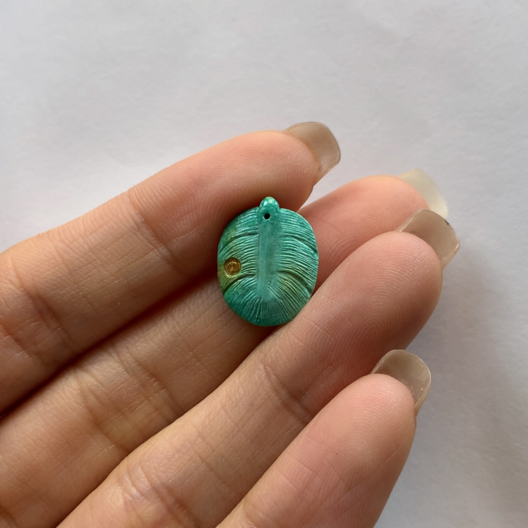 绿松石吊坠未镶嵌