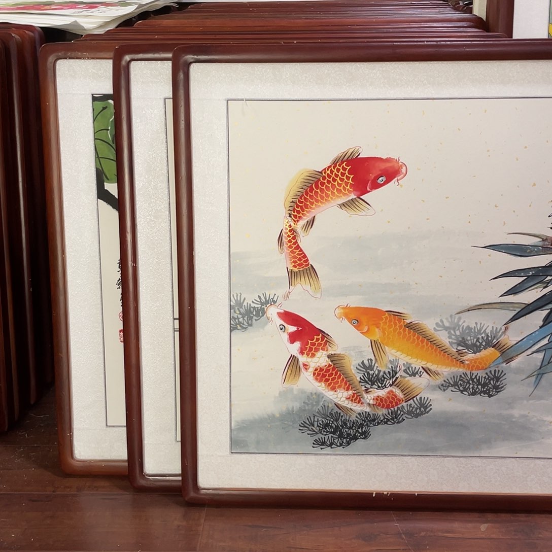 向***齐国画带框尺寸63*63厘米