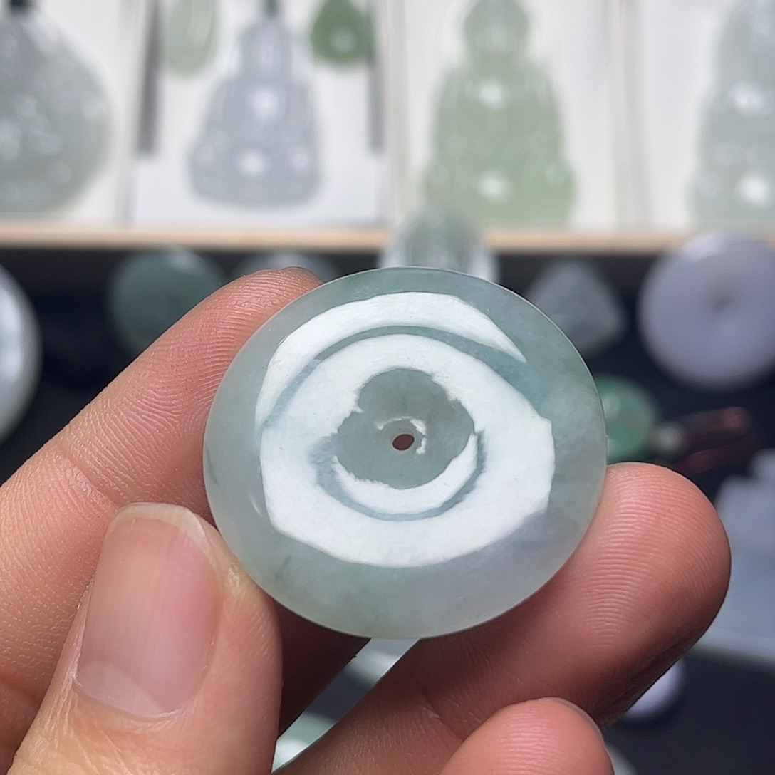 翡翠未镶嵌颈饰缅甸天然翡翠