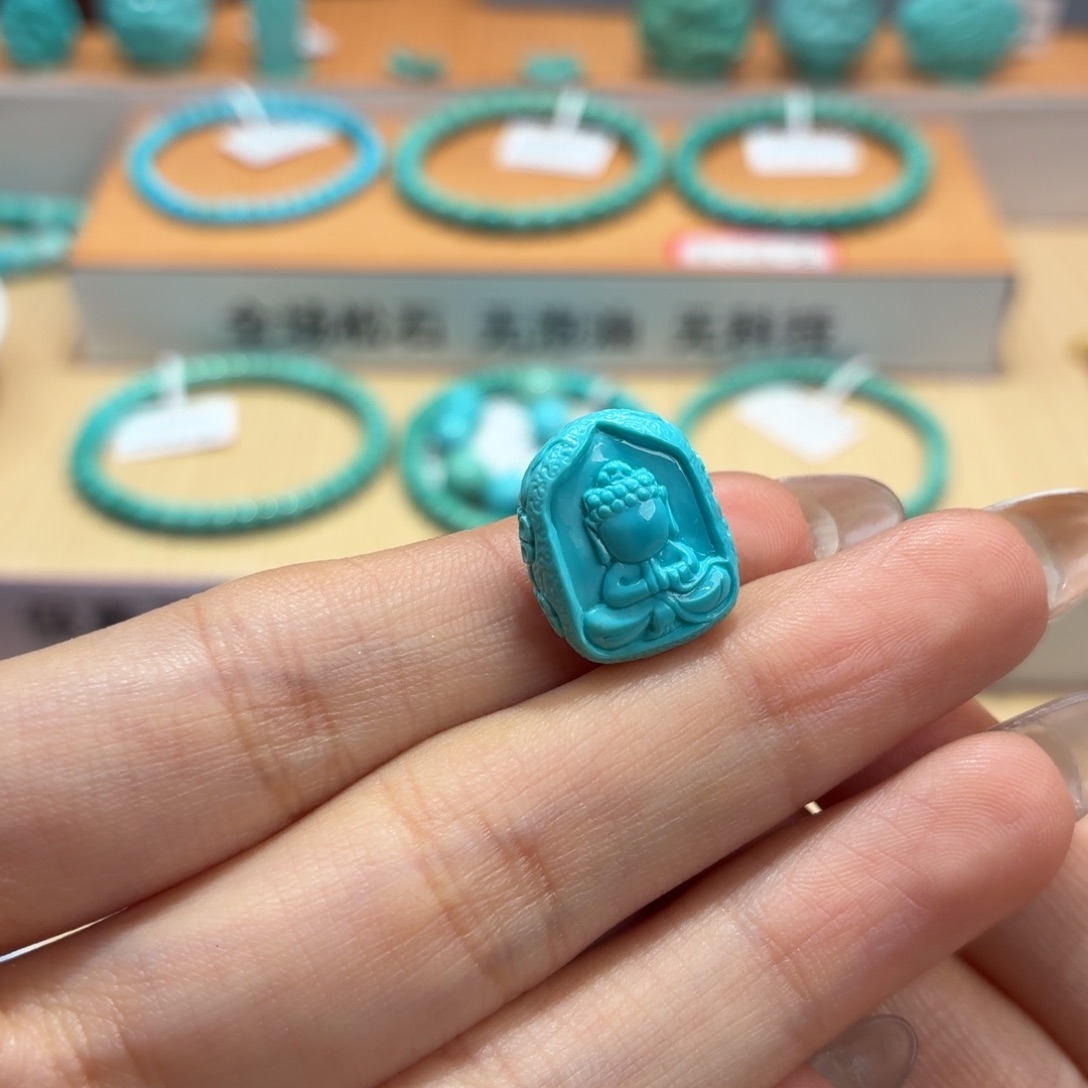 用***4绿松石未镶嵌珠宝奇石