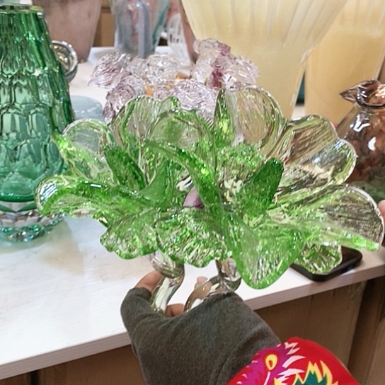 琉璃花瓶高45厘米宽9厘米