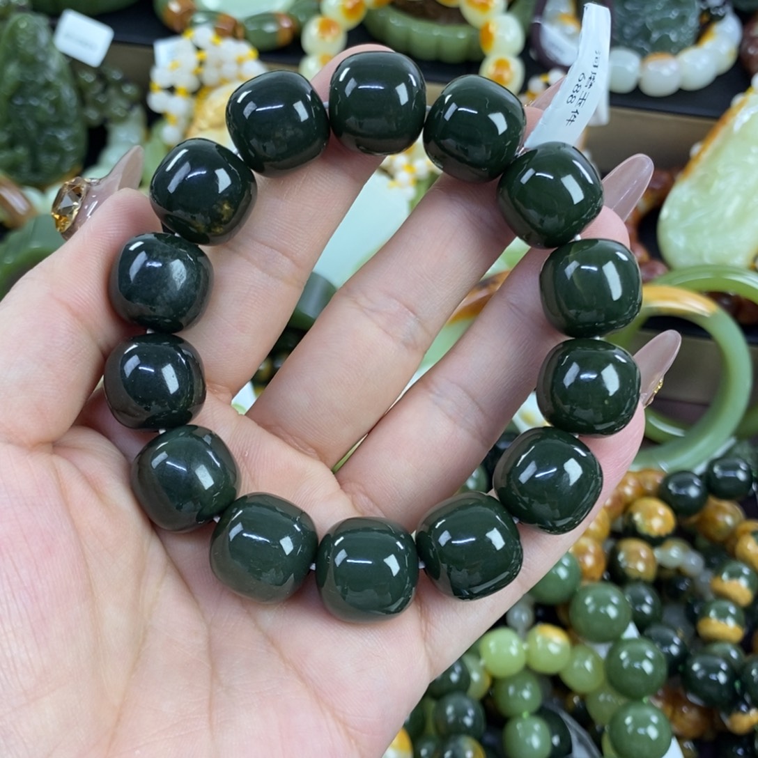 ****.和田玉（糖玉）未镶嵌手串