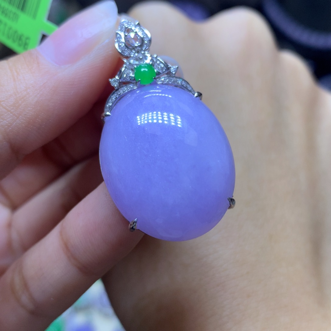 翡翠颈饰18K金镶嵌翡翠