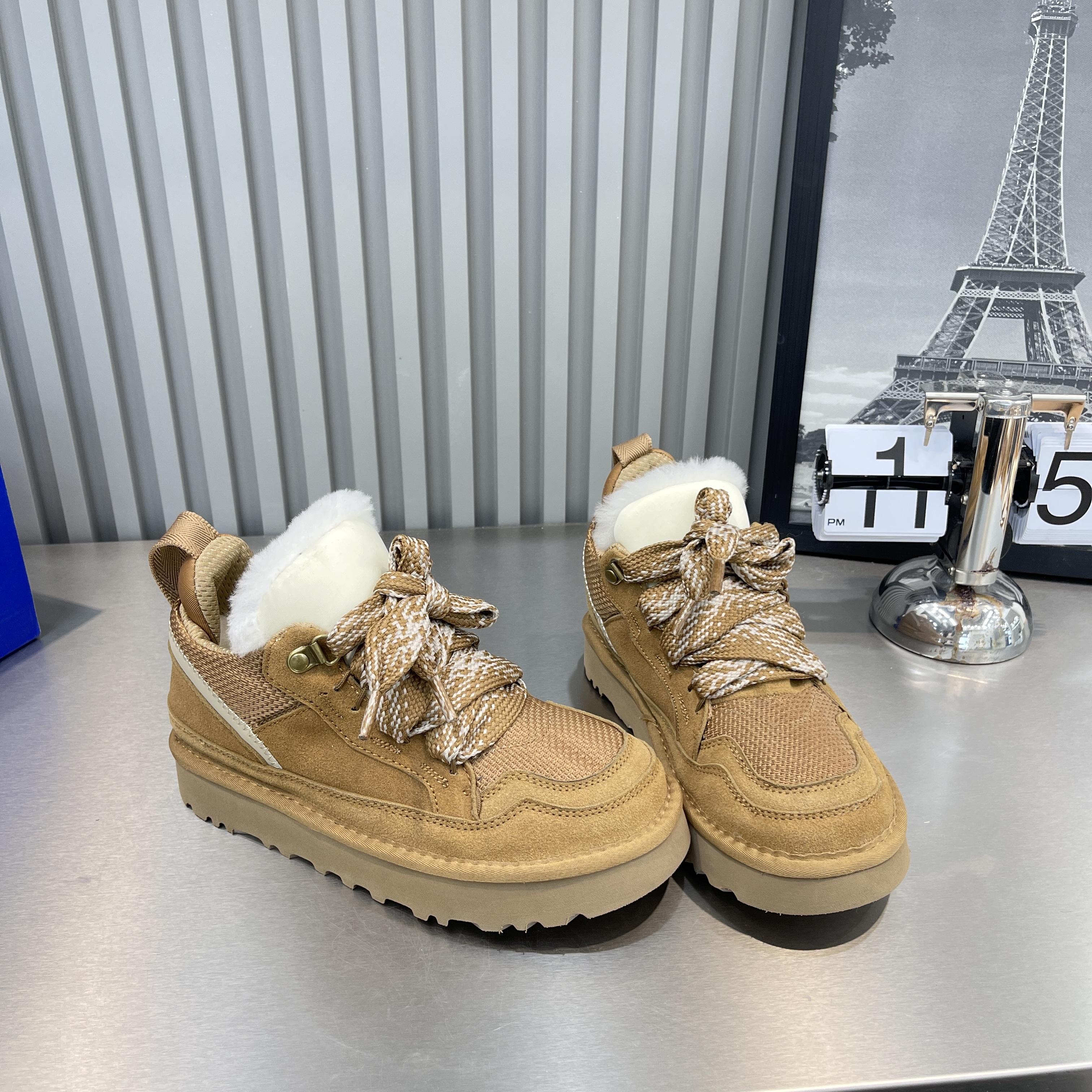 低帮梅尔冬季桑坡洋气雪地靴女加厚系带保暖防寒皮毛一体时尚百搭