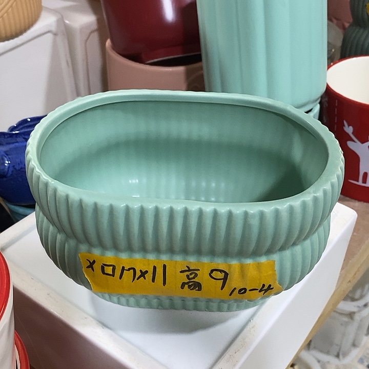 陶瓷花盆有孔 瑕疵介意勿拍 