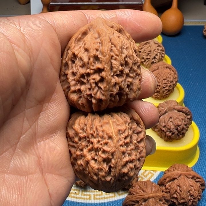 文玩核桃吊坠老树南疆全品无修40尺