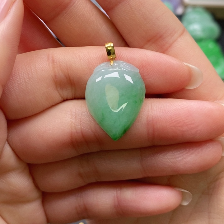 翡翠未镶嵌颈饰吊坠