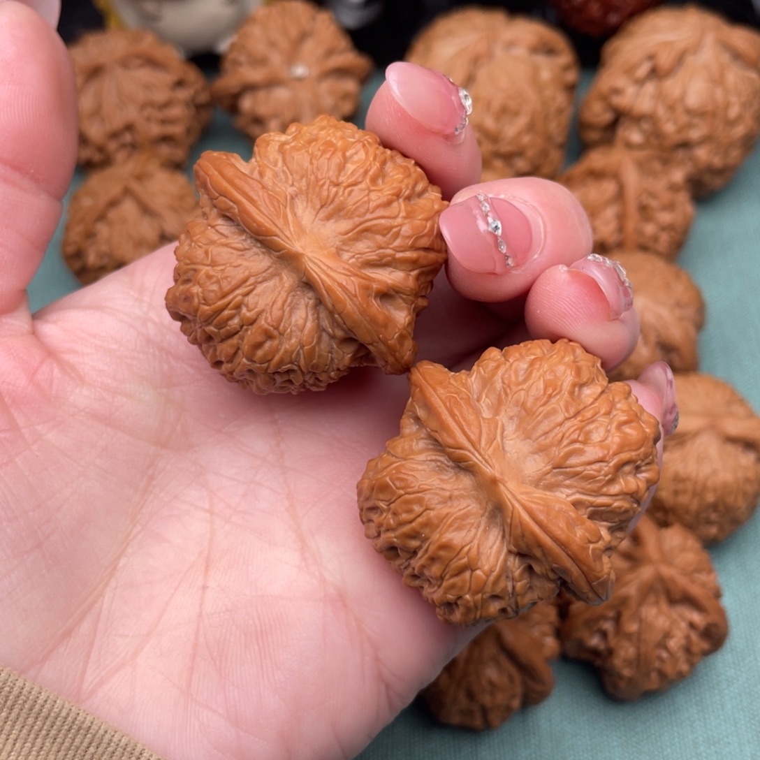 文玩核桃把件全品血麒麟39