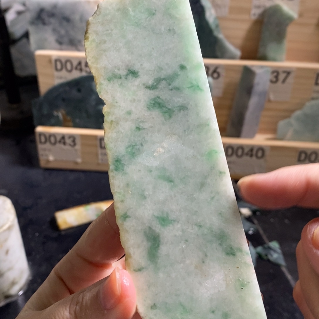 颈饰未镶嵌翡翠天然翡翠