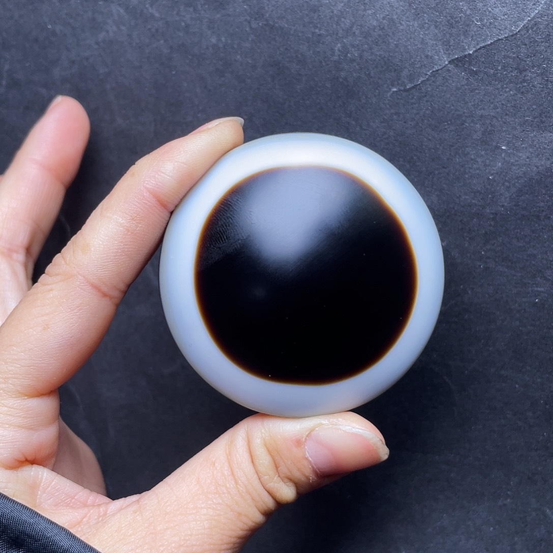 飒***哥玛瑙/玉髓未镶嵌珠宝奇石