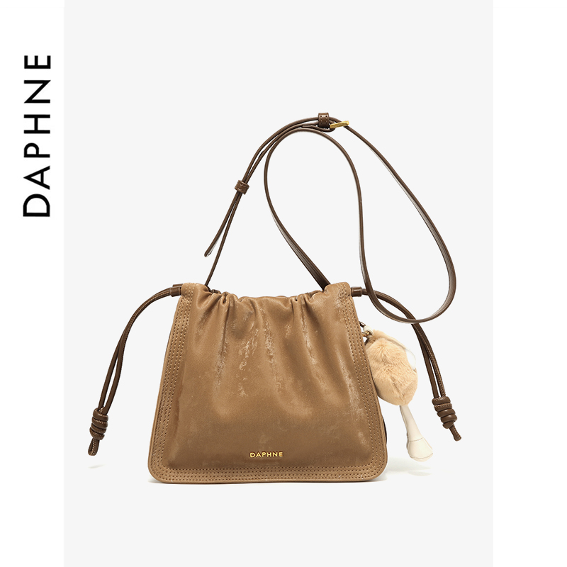 达芙妮Daphne休闲抽绳斜挎单肩包6124183081/10184