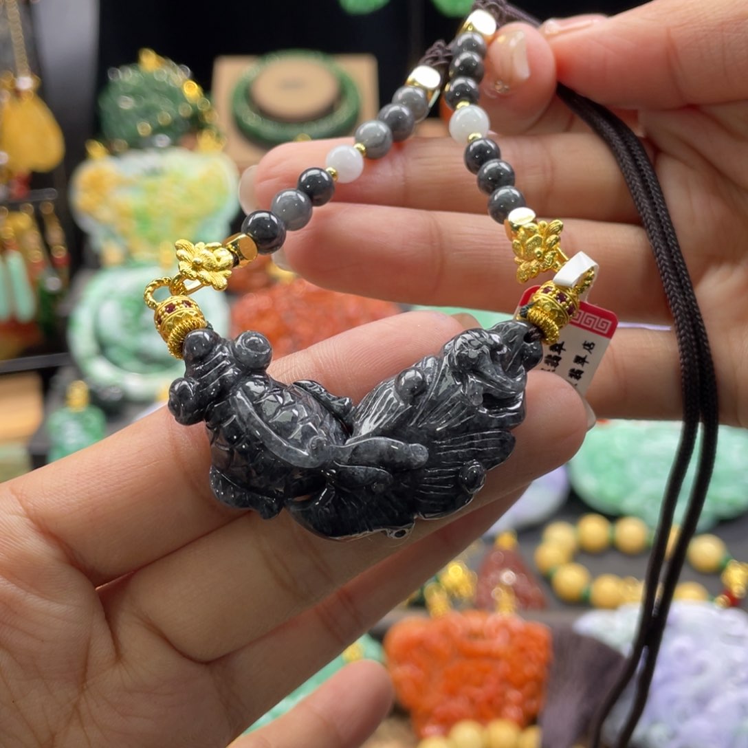 翡翠颈饰未镶嵌代编织