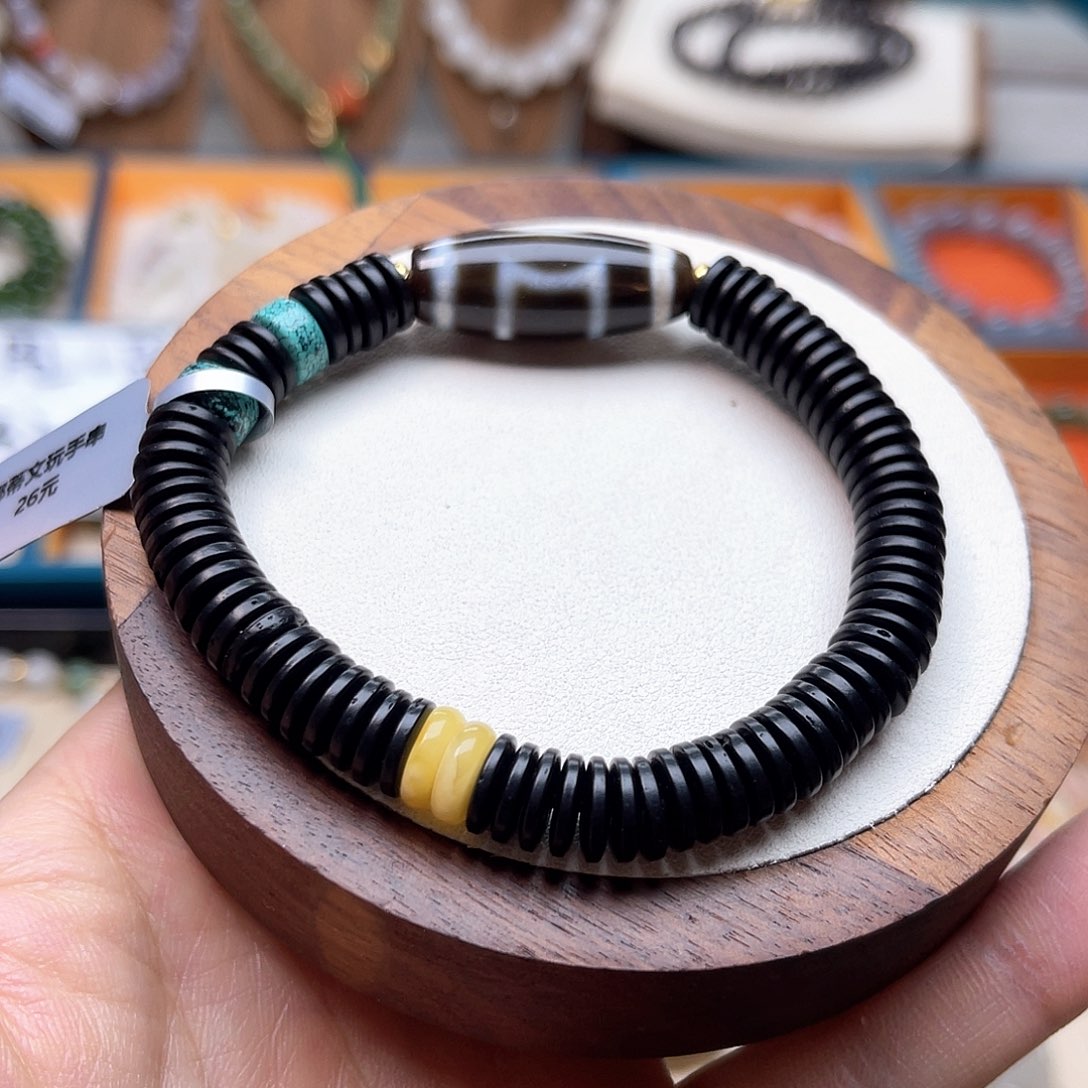 和田玉未镶嵌手串A8