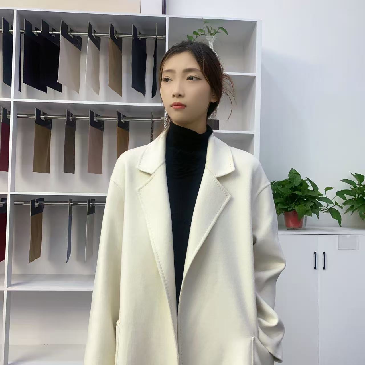 100山羊绒秋冬经典睡袍外套呢子大衣双面呢宽松纯色时尚2025新