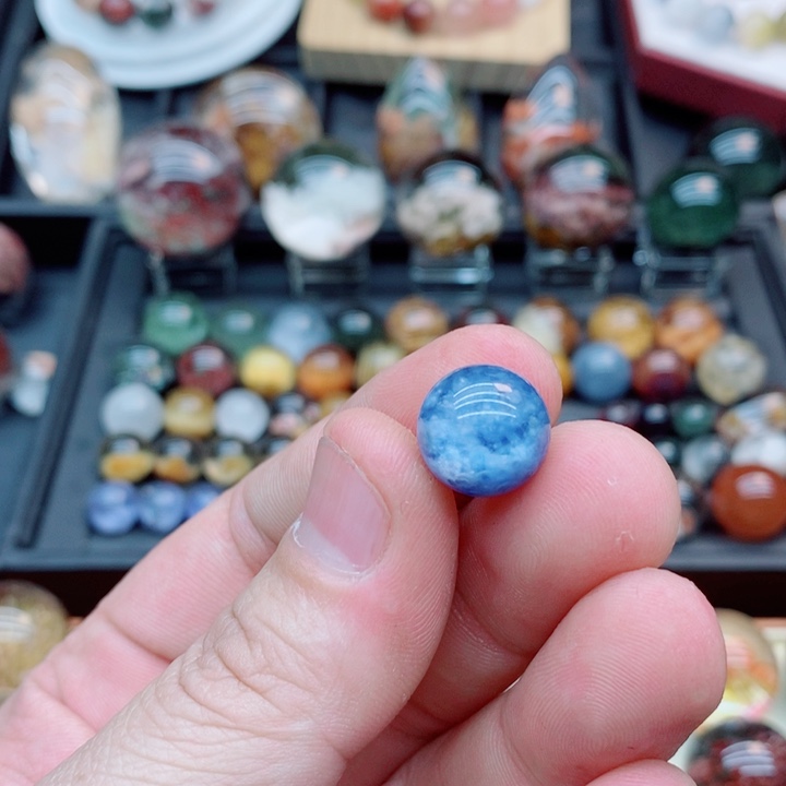 Q***哥水晶颈饰未镶嵌水晶裸石未镶嵌