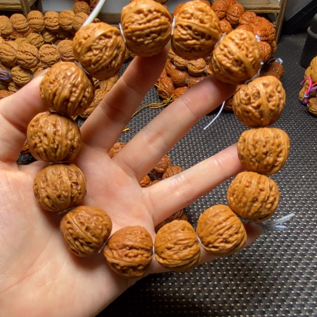 恋***梦手串文玩核桃方墩