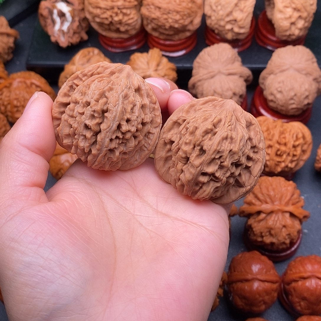 文玩核桃把件43四座楼