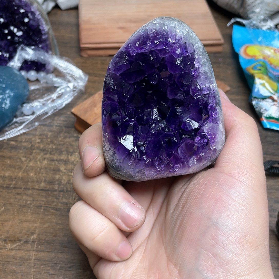 紫晶大型摆件（非配饰）未镶嵌