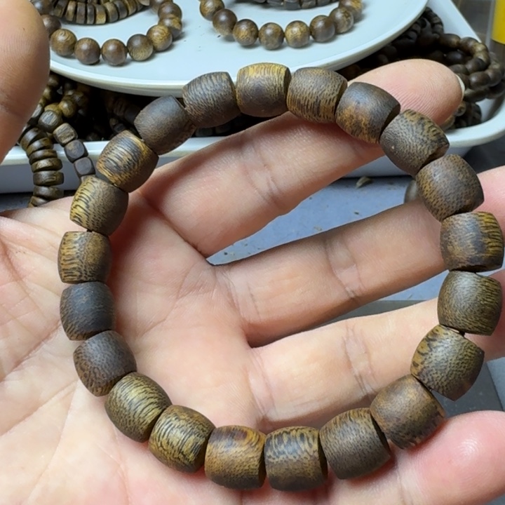 沉香手串@*乌身手串9克