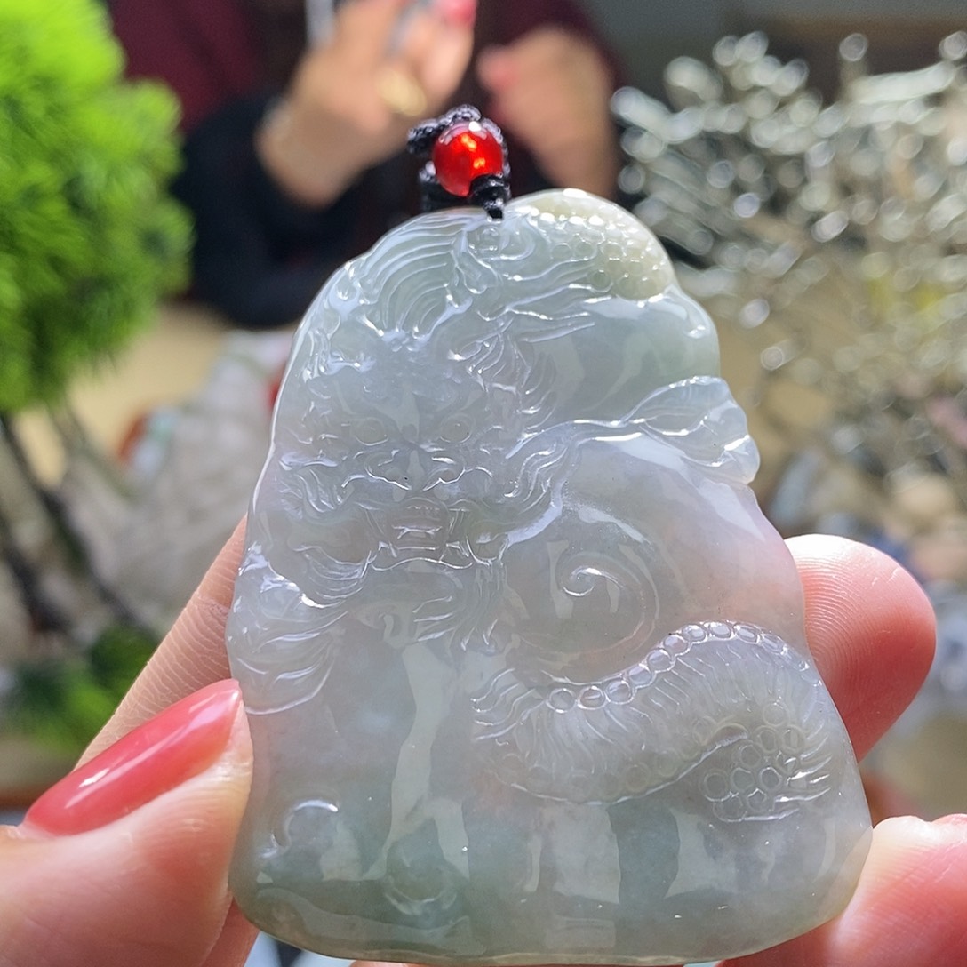 【闪购商品】翡翠颈饰未镶嵌龙牌