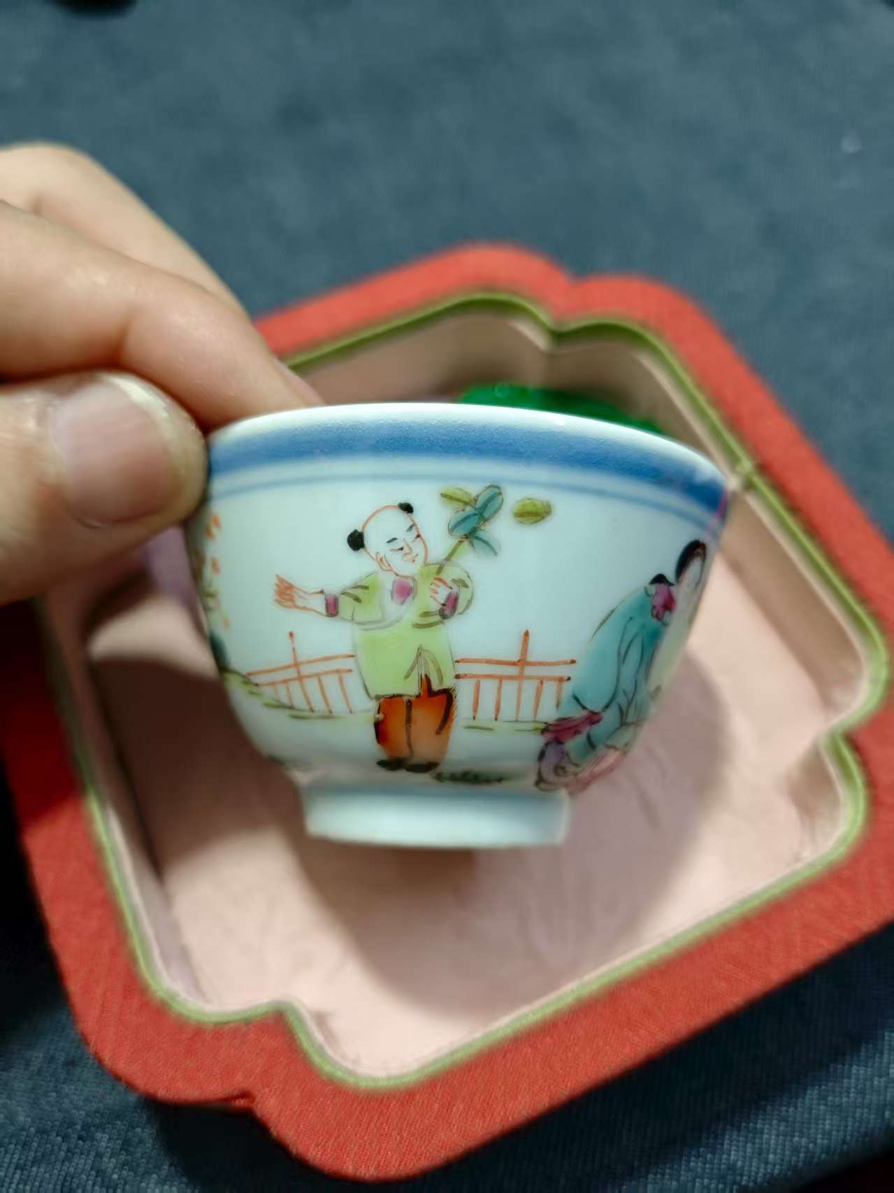 粉彩八仙过海功夫茶杯