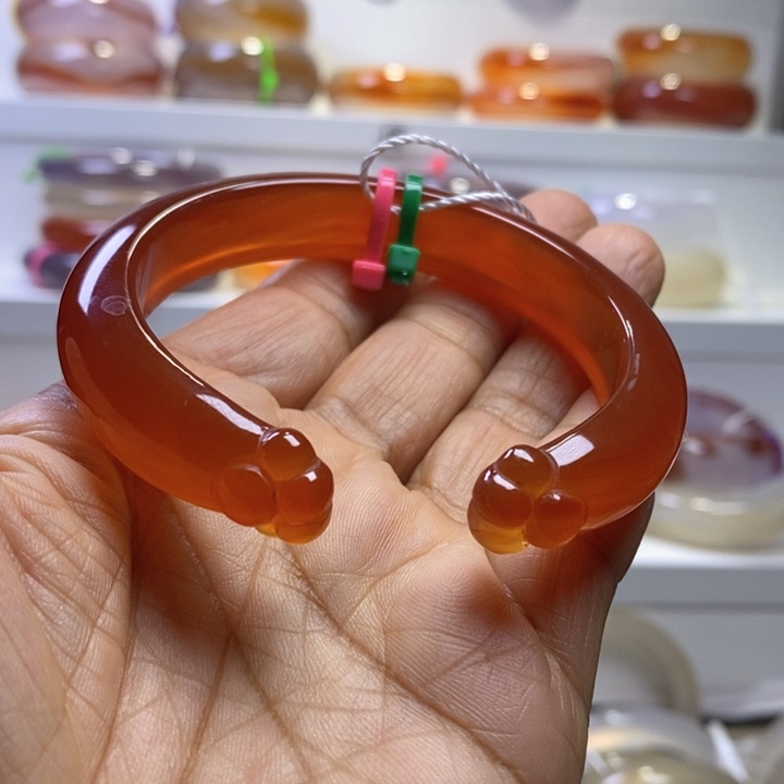 玛瑙/玉髓手镯未镶嵌