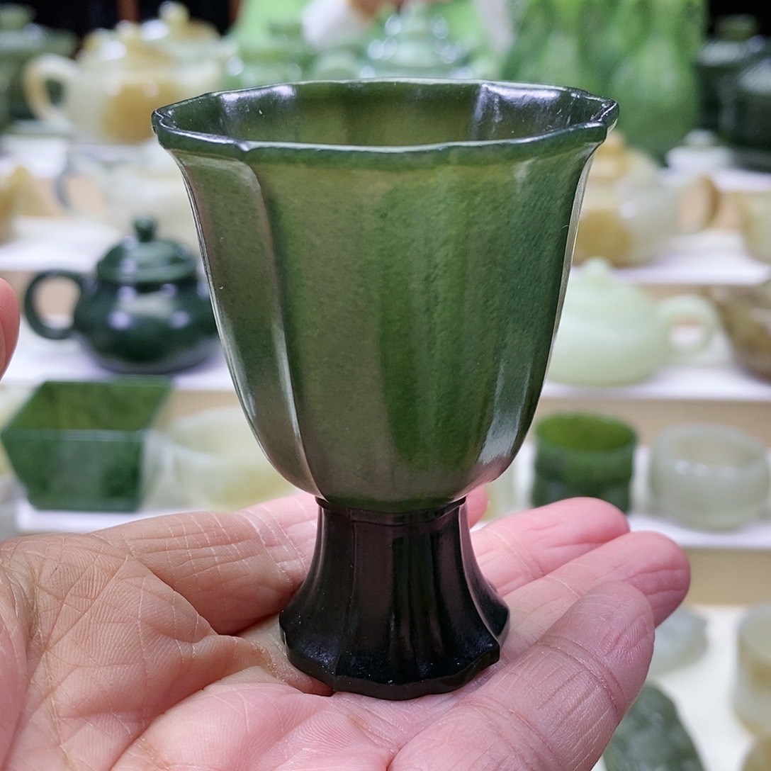 和田玉茶杯未镶嵌