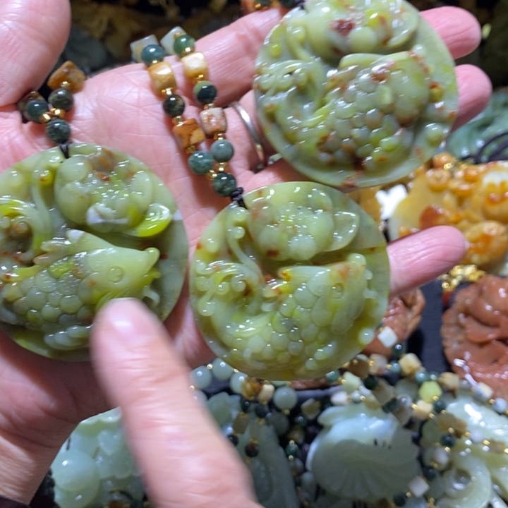 岫玉岫玉吊坠未镶嵌