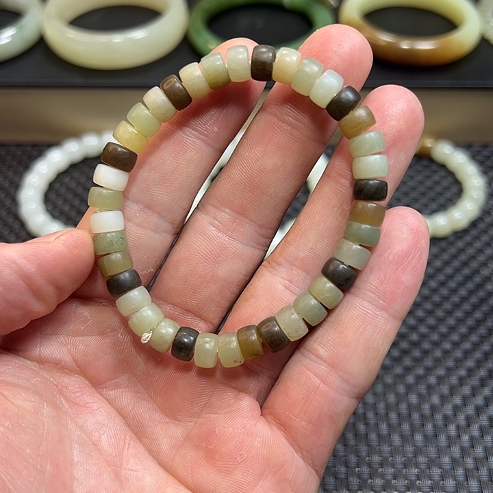 和田玉未镶嵌手链