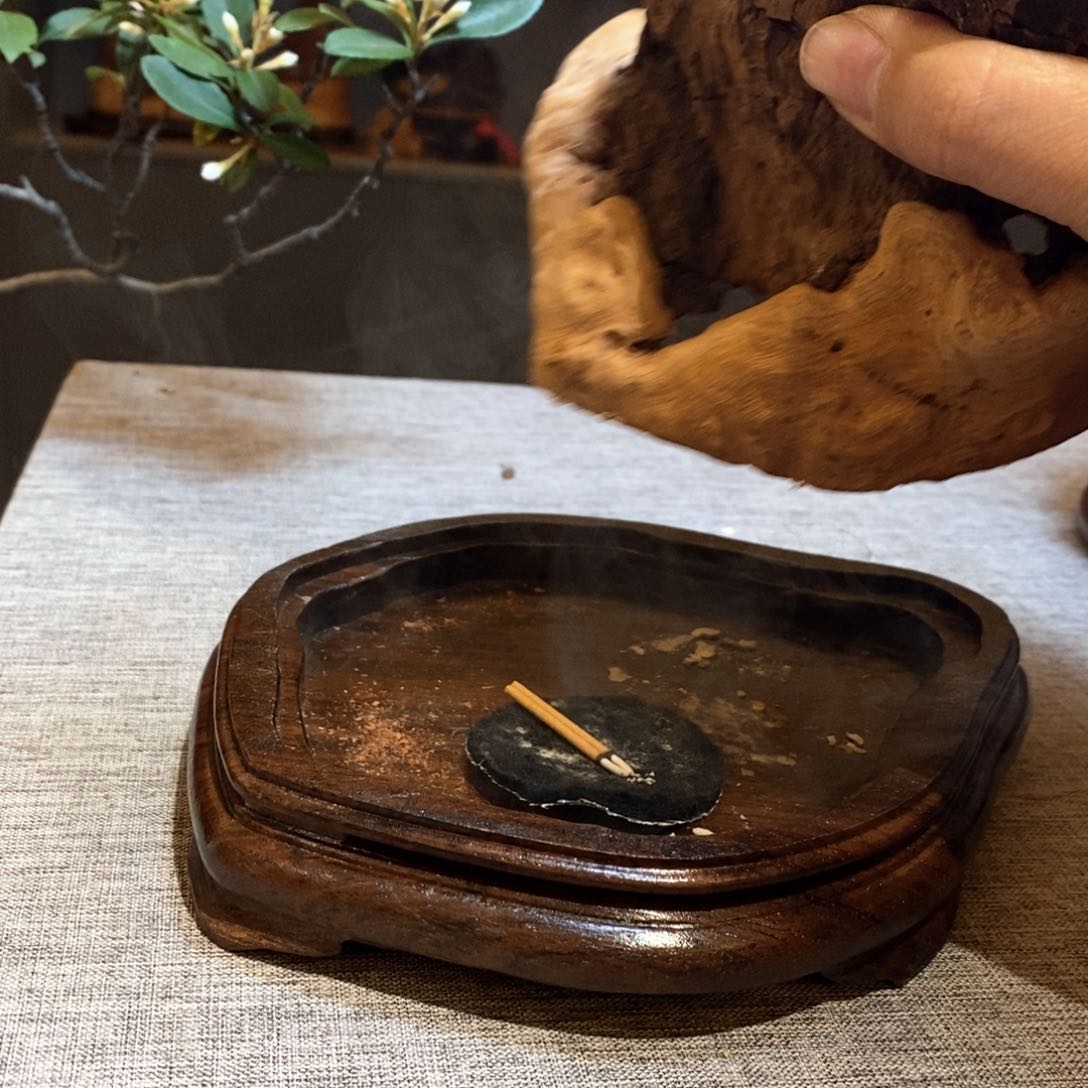 荔枝木雄摆件香炉乐山大佛