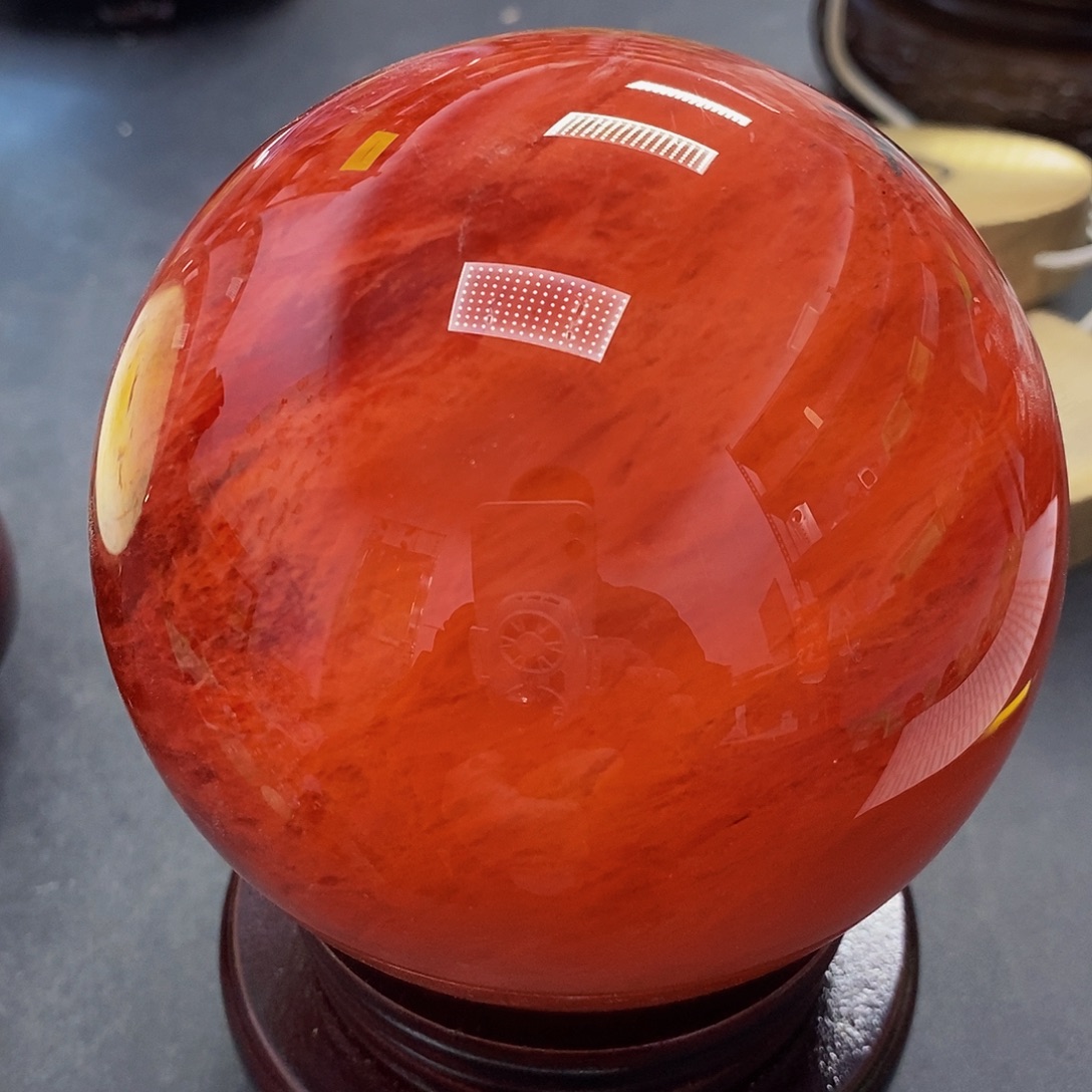 大***招石材10.4厘米红水摆件