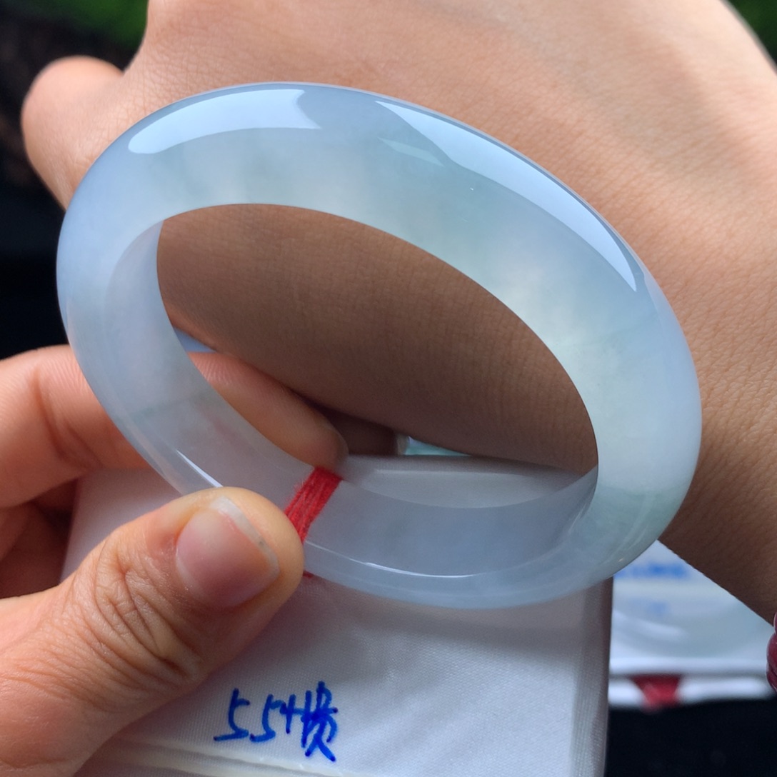 翡翠手镯未镶嵌上**?手镯分单