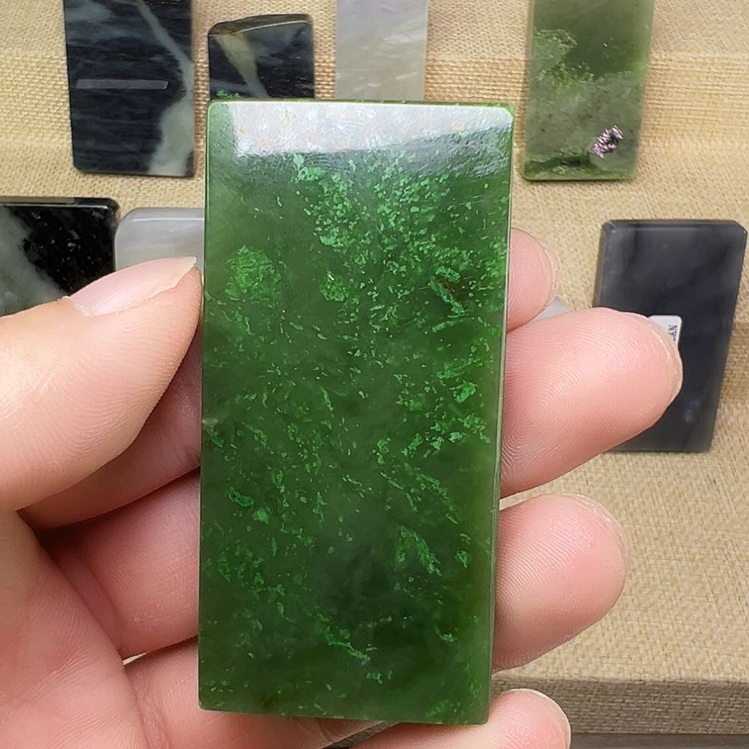 和田玉（碧玉）颈饰未镶嵌