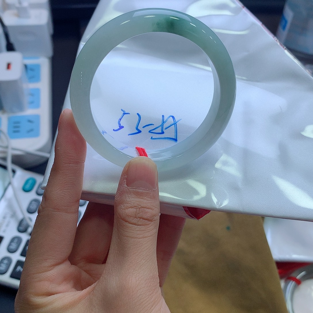 翡翠未镶嵌手镯翡翠