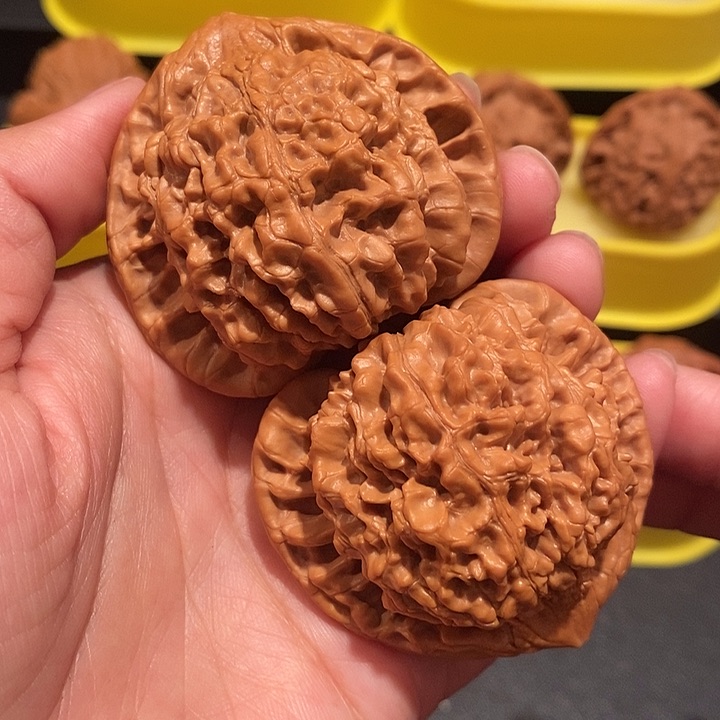 文玩核桃51.5尺官帽，