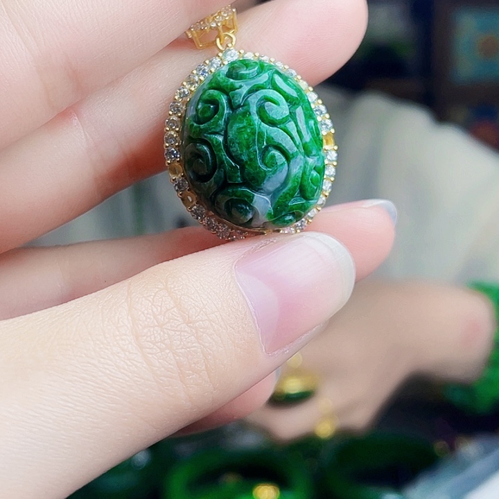 翡翠银S925镶嵌颈饰多样性