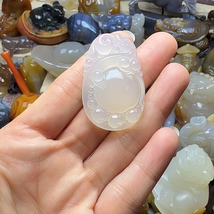 温***玉玛瑙/玉髓未镶嵌饰品