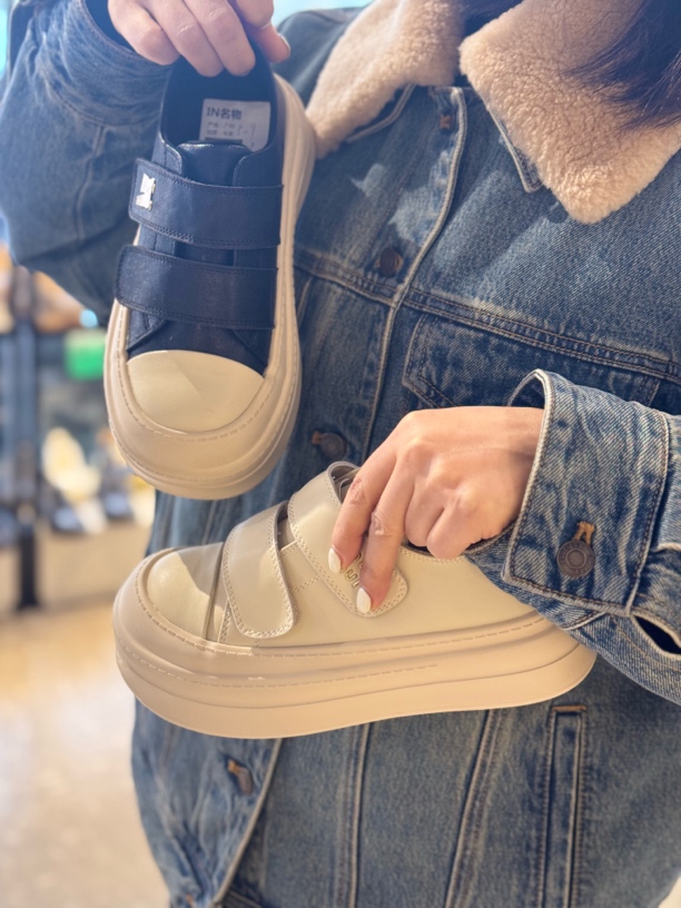 新品厚底加棉厚底魔术贴休闲鞋120-158百搭时尚复古小众低帮