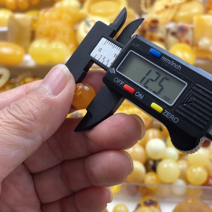 蜜蜡手串未镶嵌吊坠